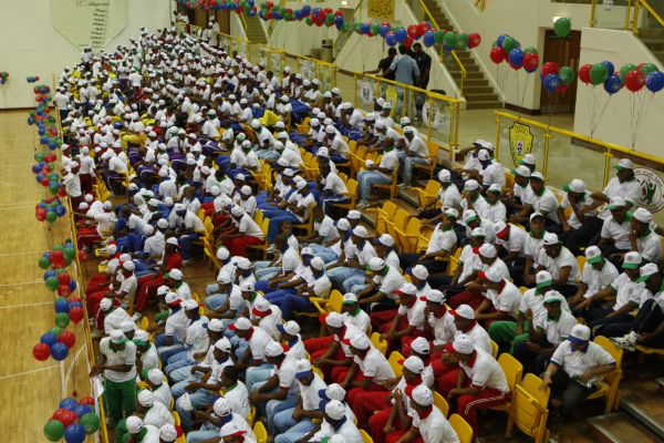 مباراة كرة القدم بين " قدامى الأبيض والوصل "  للحد من الثلاسيميا